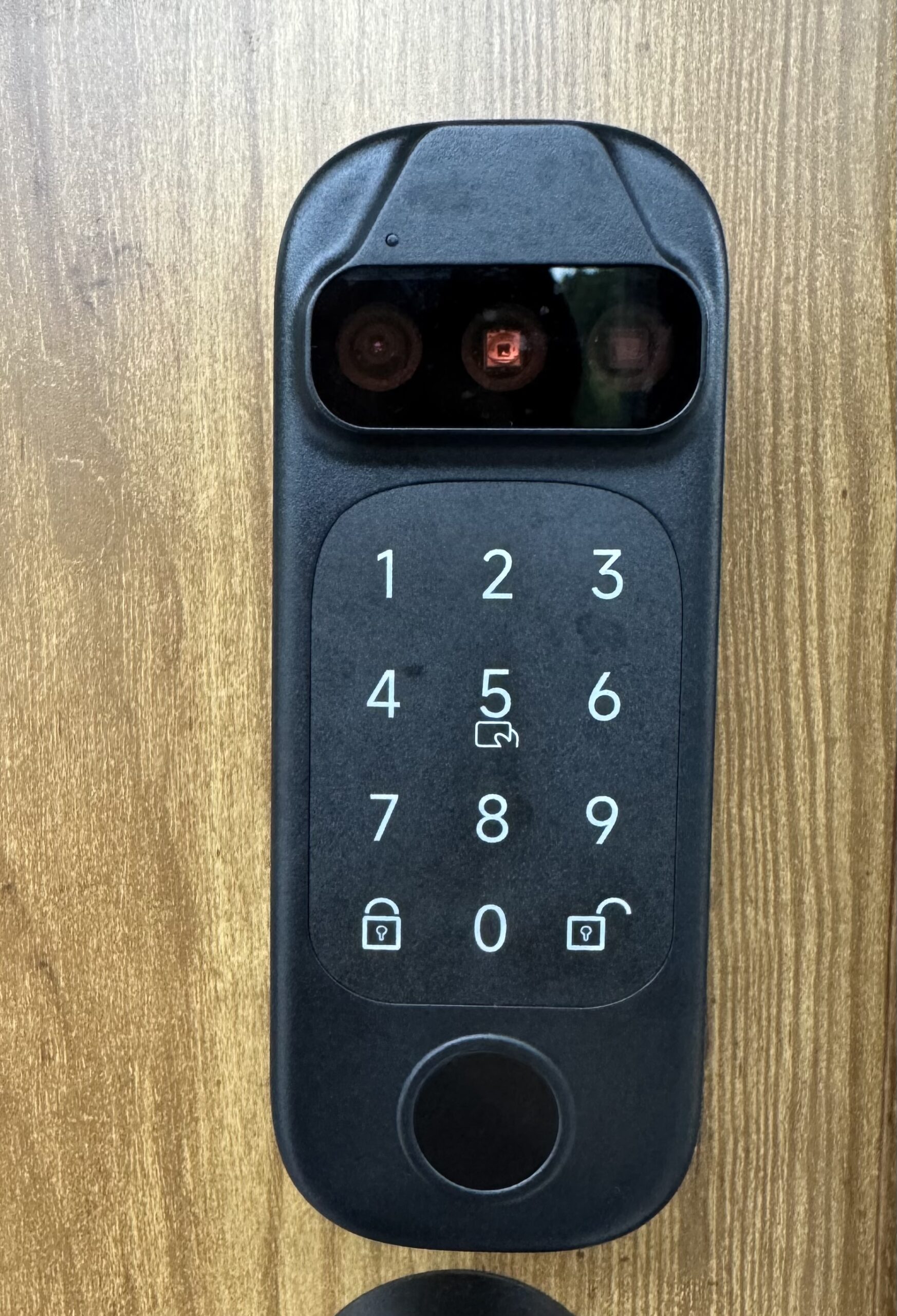 スマートロック本体（認証パネル）